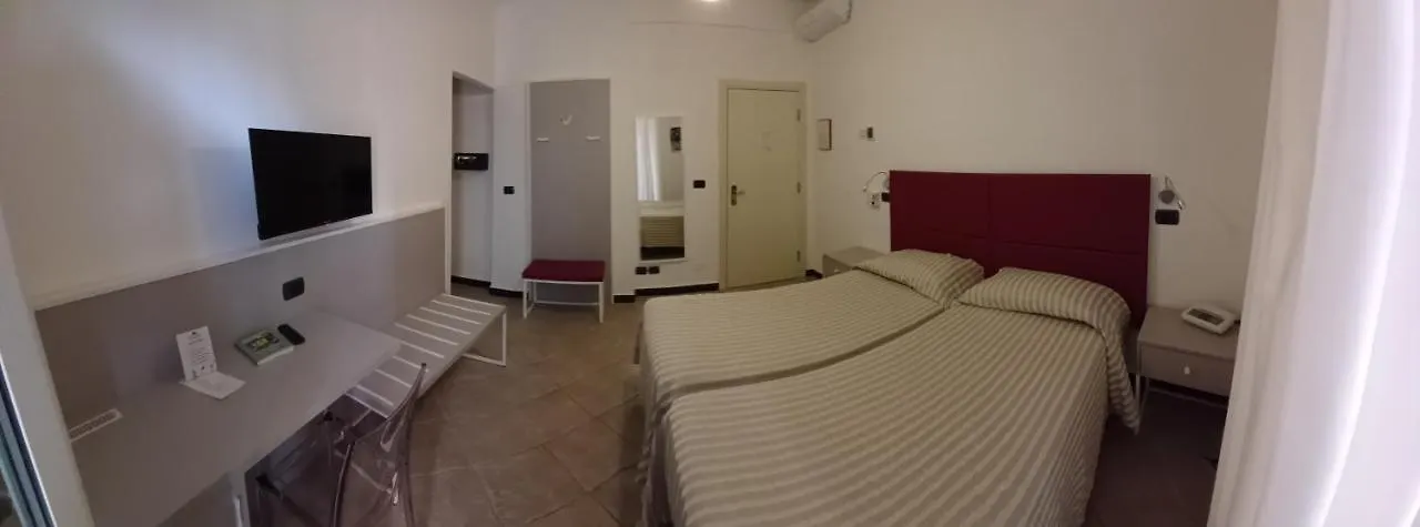 Hotel Delle Rose Bonassola 3*,